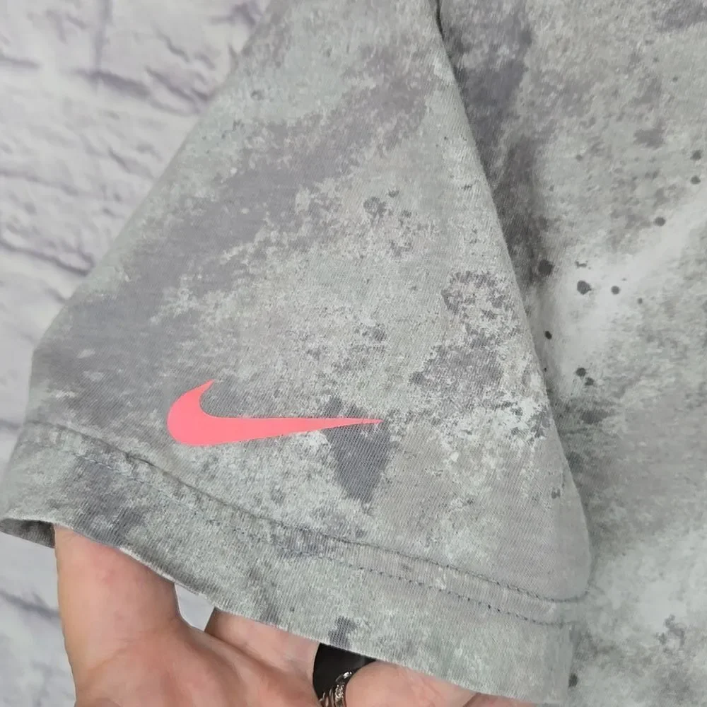 Nike Girls XL Gray Camo Tee Neon Pink Palm Tree Swoosh Sporty Summer Beach Top